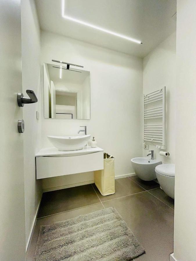 Led House Cadore - Bilocale Zona Milano Centro エクステリア 写真
